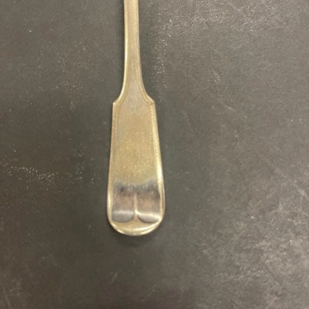 Rogers,‎ Smith & Co. Fiddleback-Handle Fiddle Shell Scalloped Sugar Spoon ES15